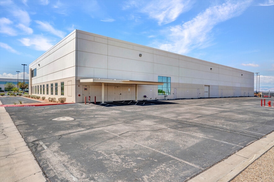 140 N Stephanie St, Henderson, NV for lease - Building Photo - Image 2 of 3