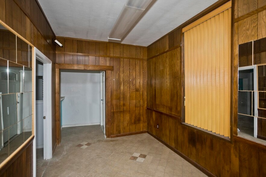 167 Maple St, Springfield, MA for sale - Building Photo - Image 3 of 34