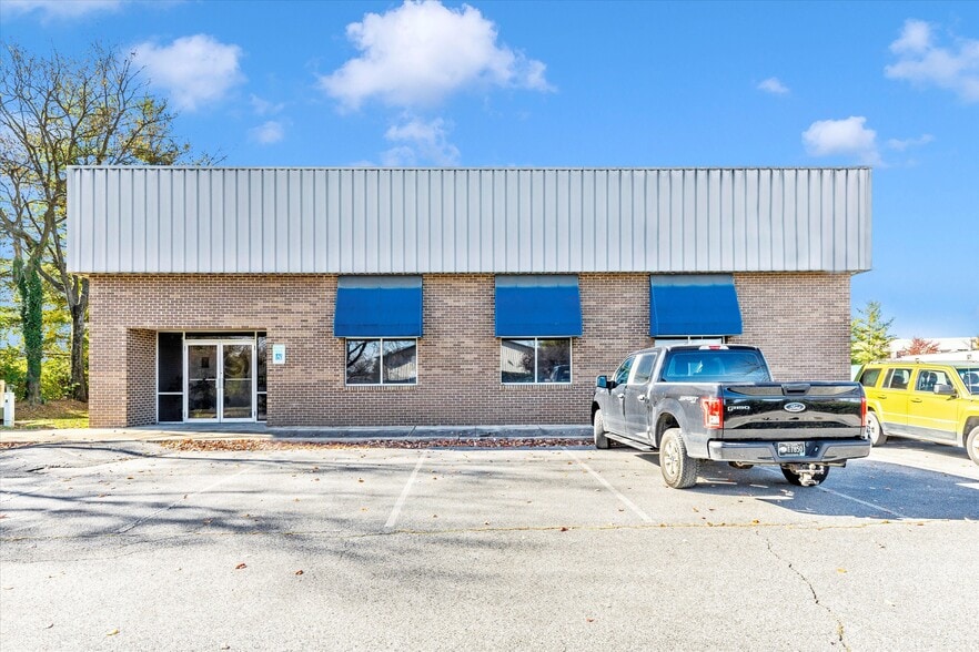 4603 Wedgewood Blvd, Frederick, MD for sale - Building Photo - Image 1 of 24