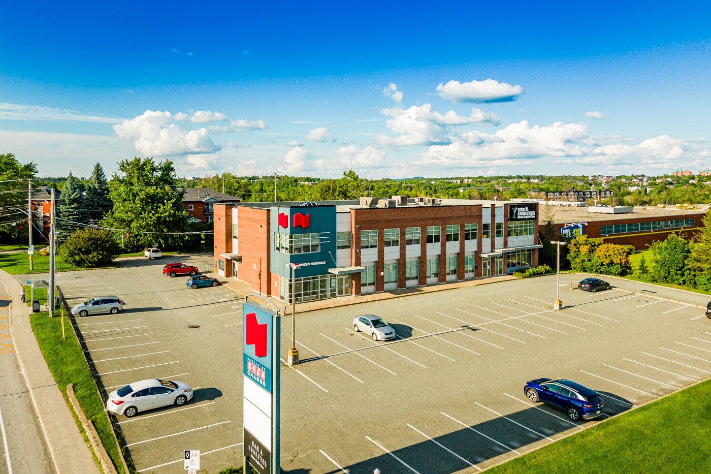 3071-3077 Boul De Portland, Sherbrooke, QC for sale Primary Photo- Image 1 of 1