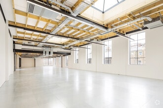 Dimes Pl, London for lease Interior Photo- Image 2 of 4