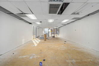 5217-5233 S Central Ave, Phoenix, AZ for lease Interior Photo- Image 2 of 4