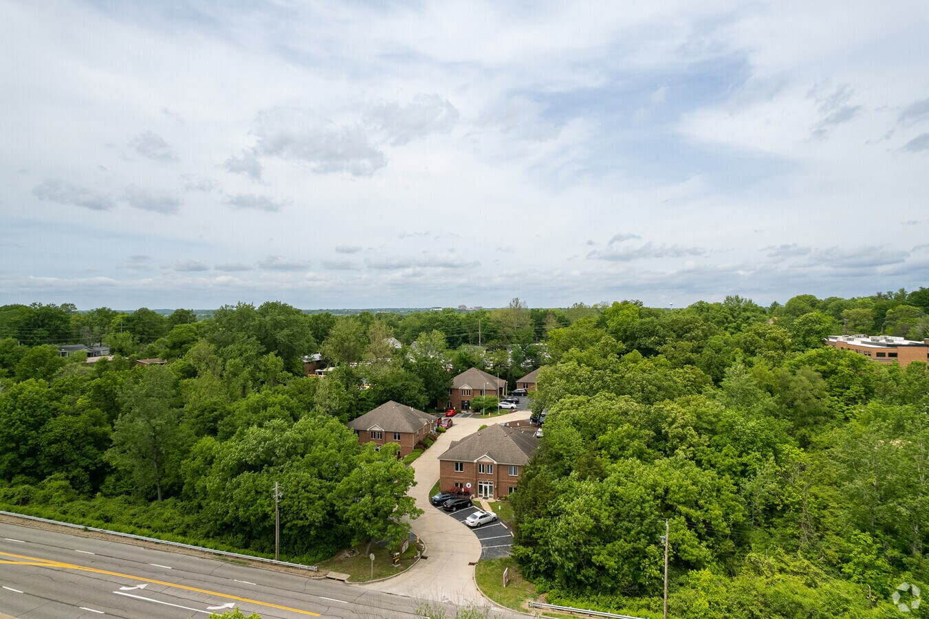 1220112205 Big Bend Rd, Kirkwood, MO 63122