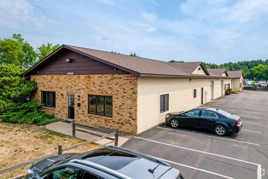 15627 Forest Blvd N, Hugo, MN for sale - Primary Photo - Image 1 of 1