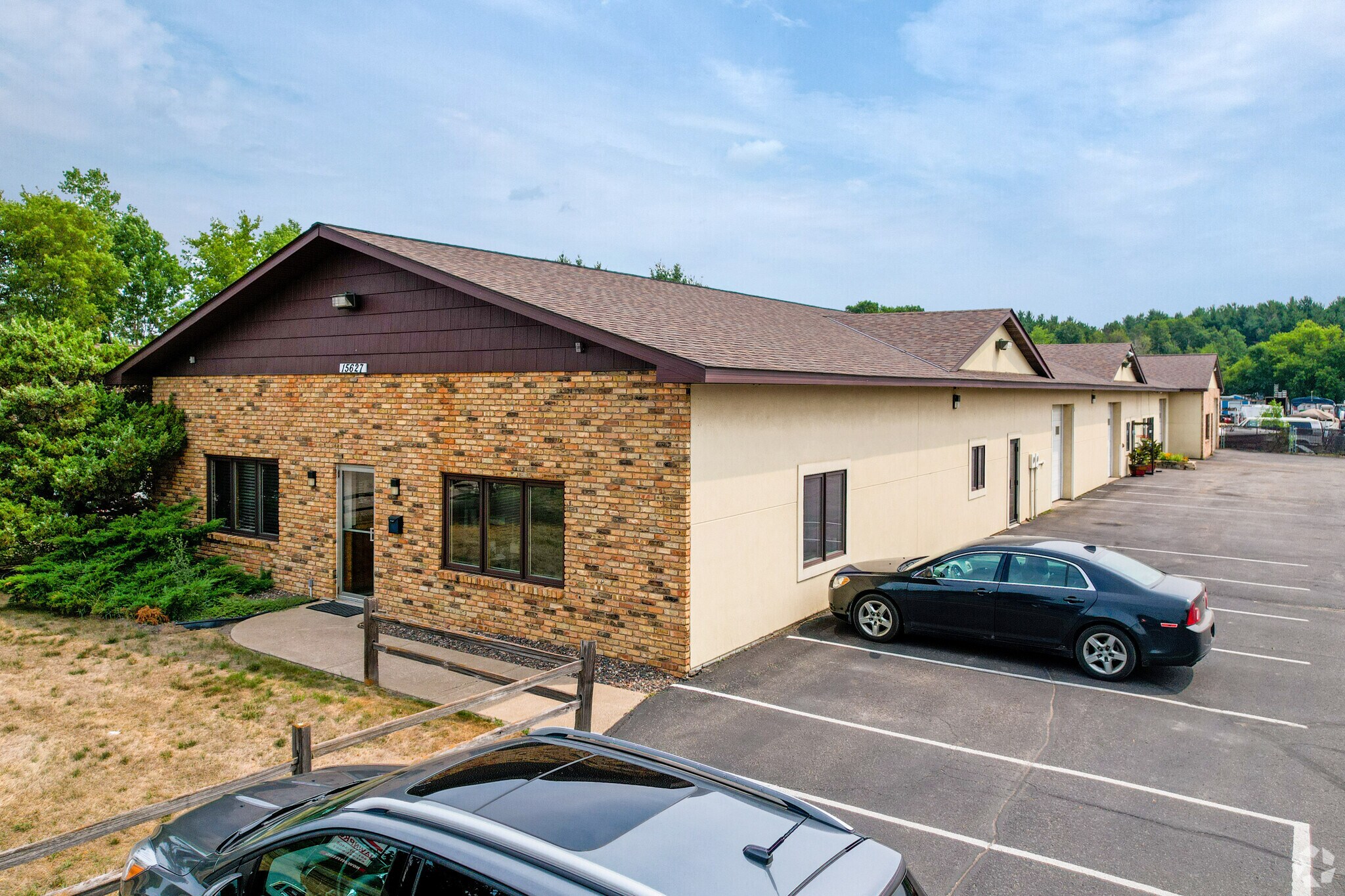 15627 Forest Blvd N, Hugo, MN for sale Primary Photo- Image 1 of 1