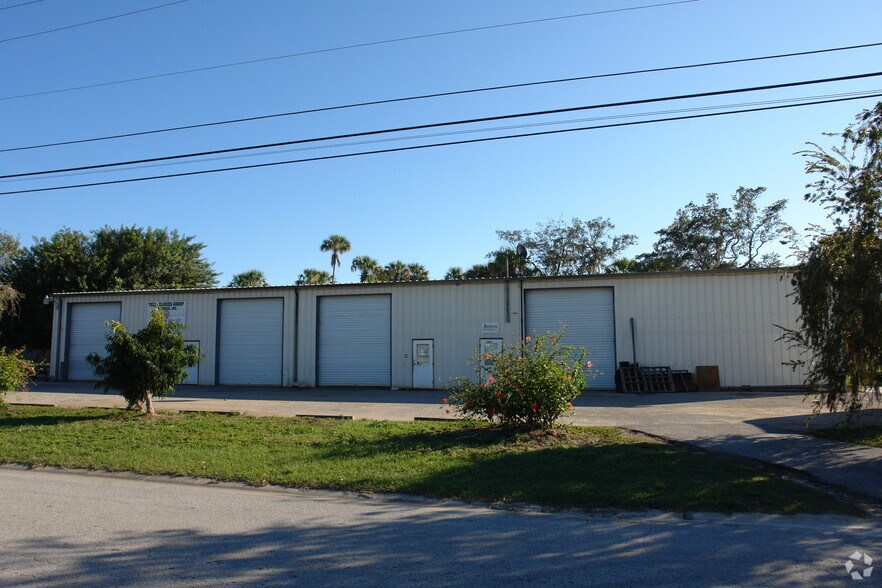 2804 29th Ave E, Bradenton, FL for sale - Primary Photo - Image 1 of 1