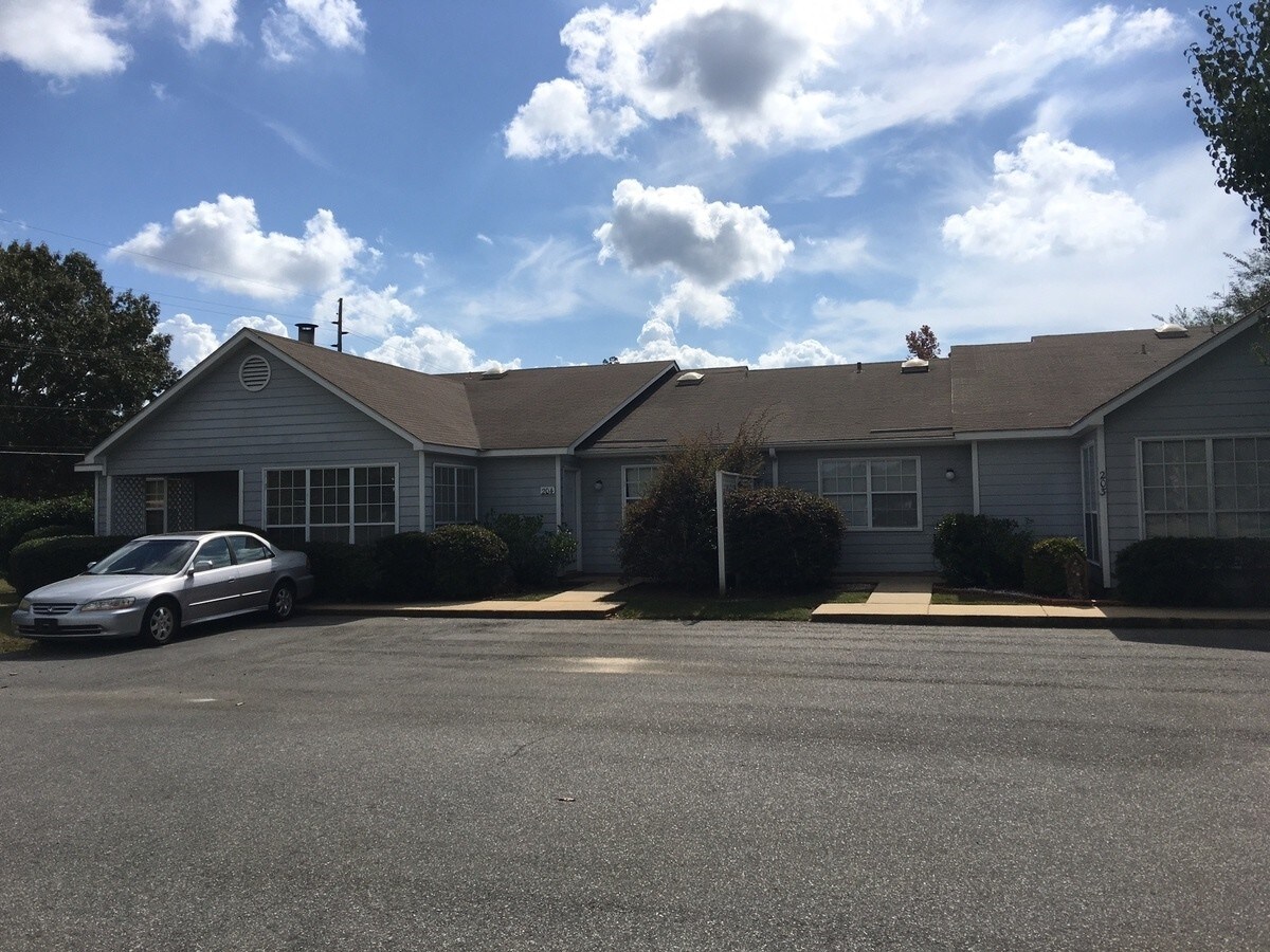 20649 Rd, Fairhope, AL 36532