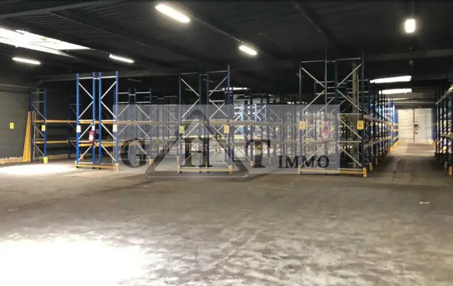 Flex in Gonesse for lease Interior Photo- Image 1 of 4