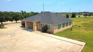 1140 NW 192nd St, Edmond, OK for lease Interior Photo- Image 1 of 10