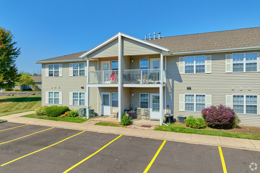 2000 White Swan Dr, Rochester, NY for sale - Primary Photo - Image 1 of 1