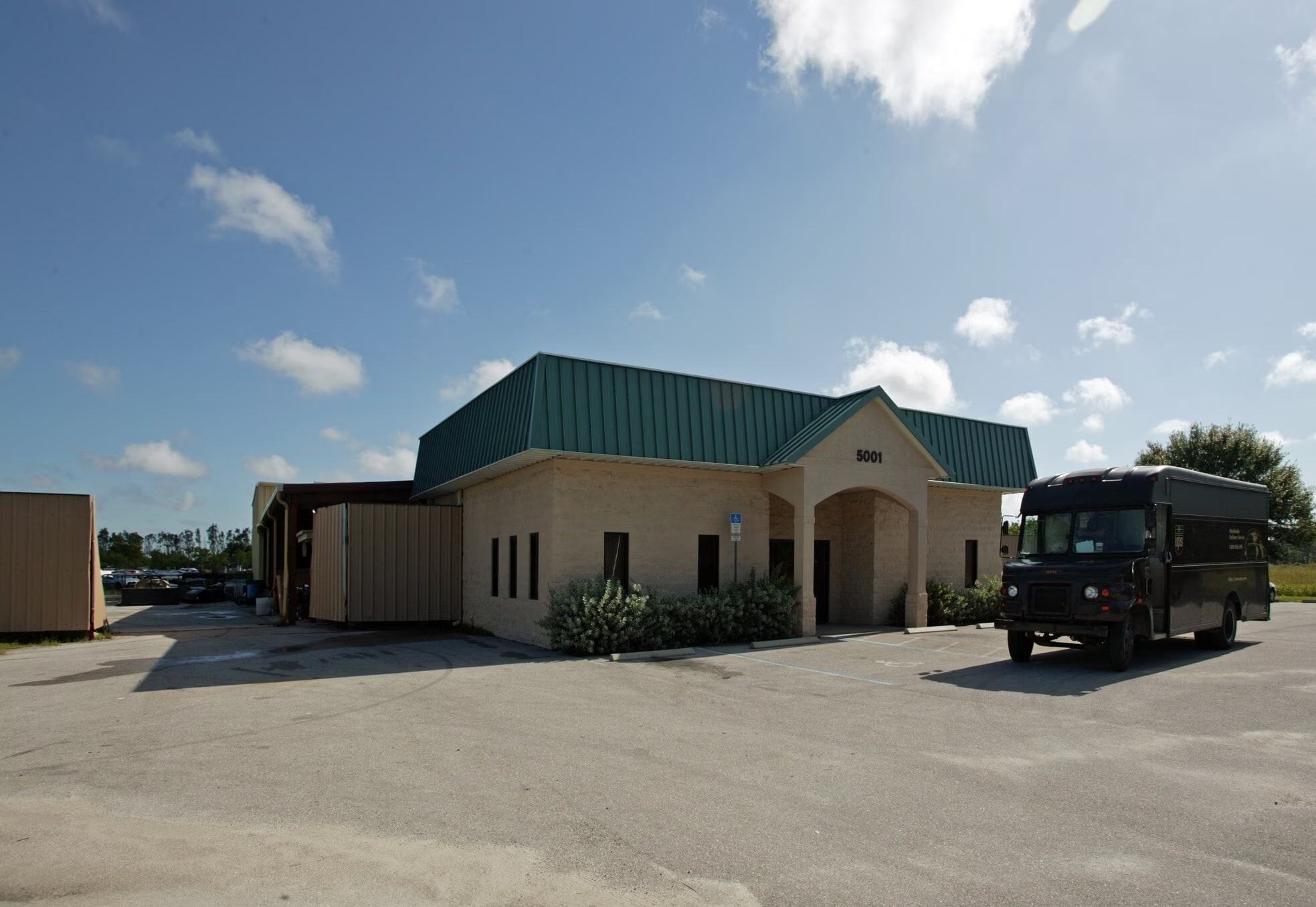 5001 Dr Martin Luther King Blvd, Fort Myers, FL for lease Building Photo- Image 1 of 6