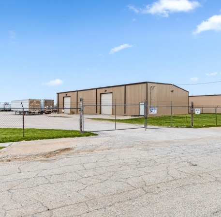 3001 Central Fwy, Wichita Falls, TX for lease - Building Photo - Image 3 of 4