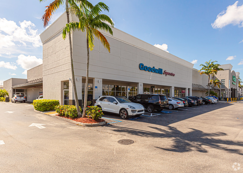 14610-14660 SW 26th St, Miami, FL for lease - Building Photo - Image 3 of 4