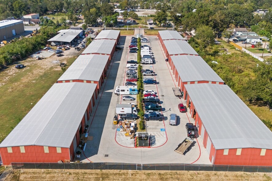 5801 Breen Dr, Houston, TX for lease - Building Photo - Image 3 of 11