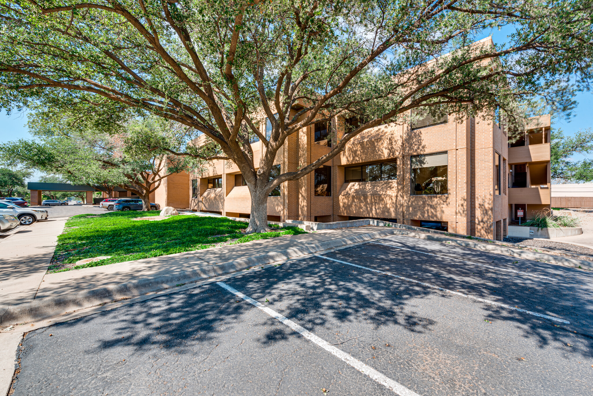 3000 Garfield St, Midland, TX for lease Building Photo- Image 1 of 9