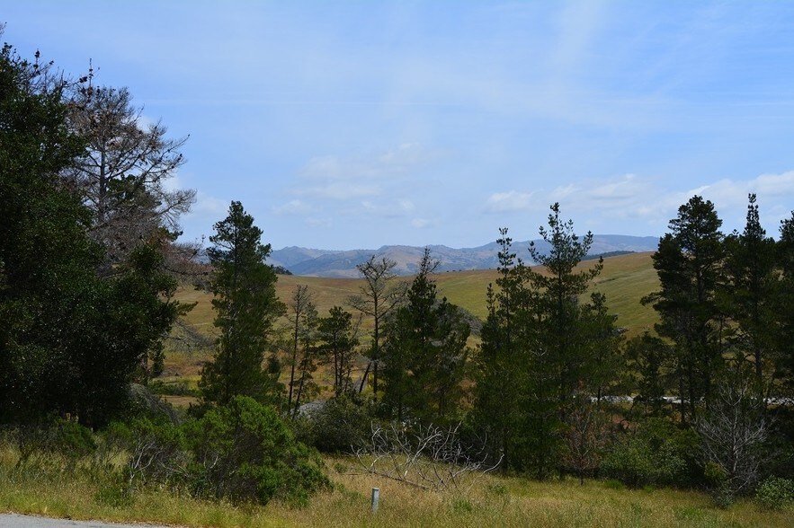 1870 Londonderry Ln, Cambria, CA for sale - Primary Photo - Image 1 of 1