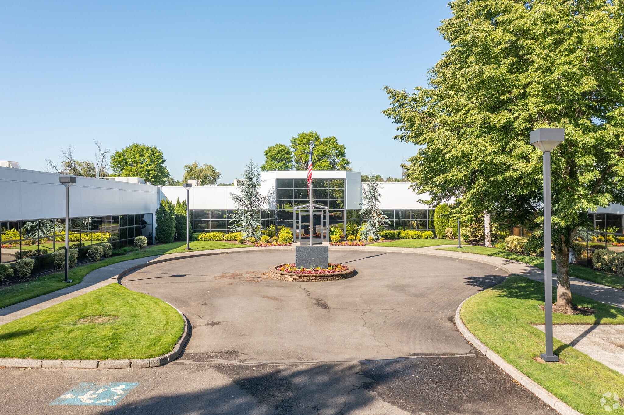 97009746 SW Nimbus Ave, Beaverton, OR 97008 Nimbus Corporate Center