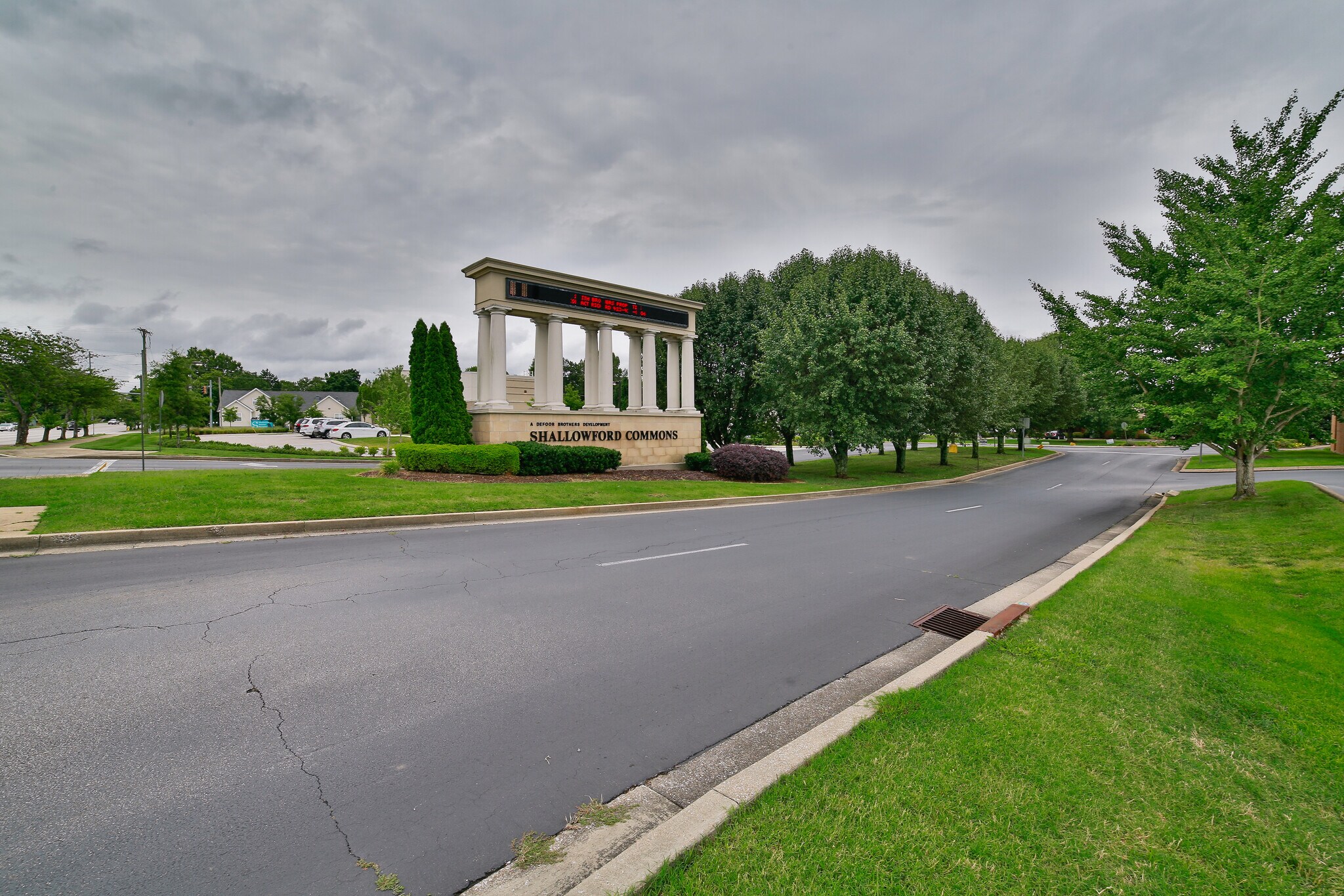 6160 Shallowford Rd, Chattanooga, TN 37421 Office for Lease