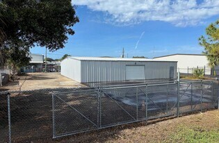 Single-Tenant Industrial Warehouse - Warehouse