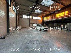 Flex in Venelles for lease Interior Photo- Image 2 of 4