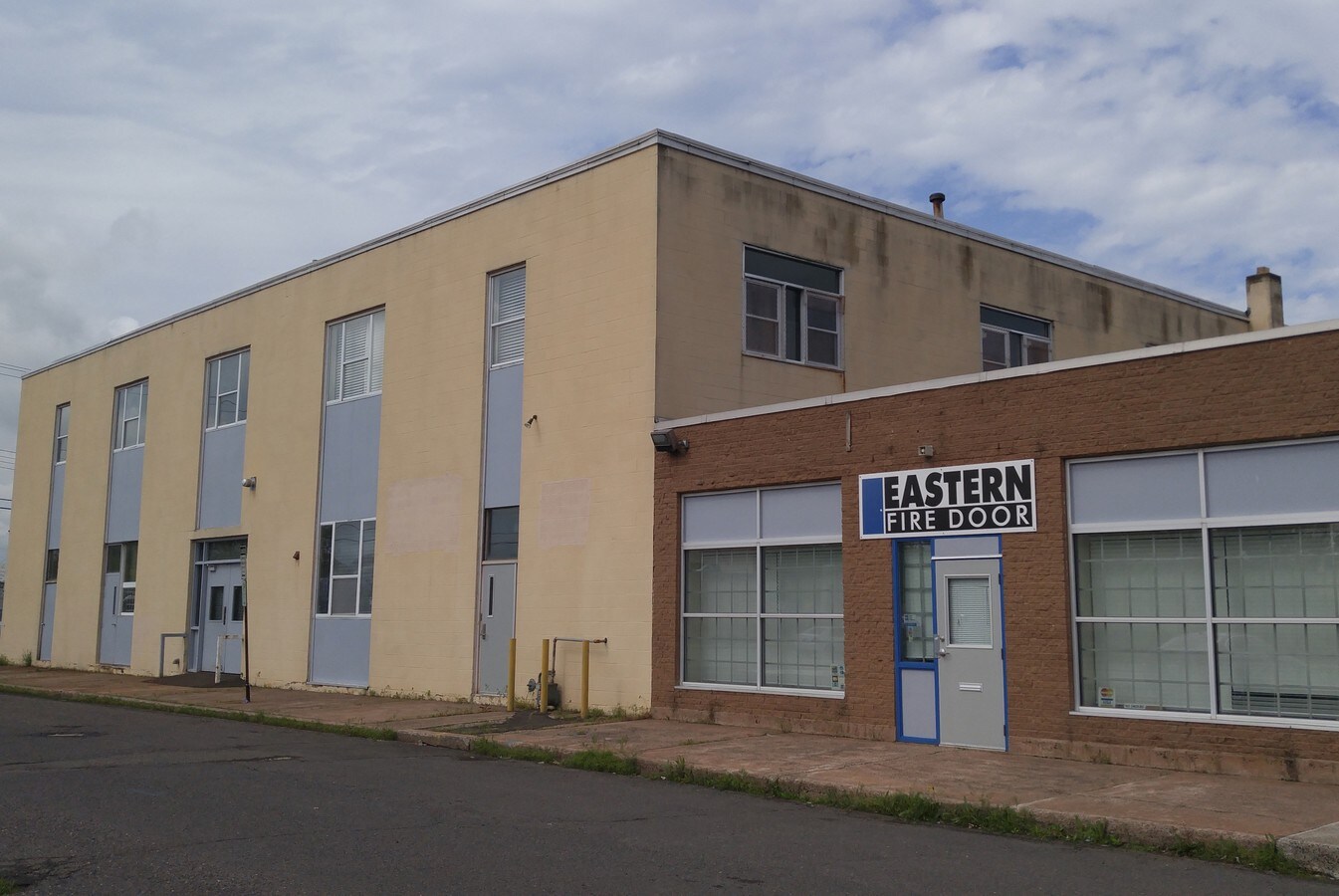 219299 Terminal Ln, New Haven, CT 06519