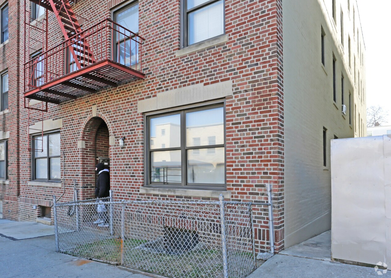 2123 27Th St, Astoria, NY 11105 Property Record