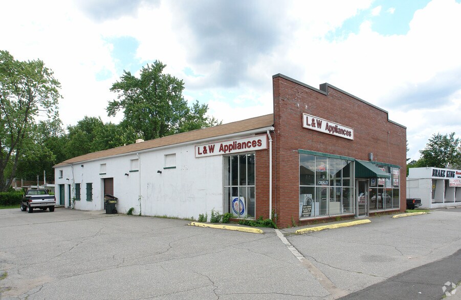 879 Boston Rd, Springfield, MA for sale - Primary Photo - Image 1 of 1