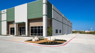 13644 Toepperwein Rd, Live Oak, TX for lease Building Photo- Image 1 of 4