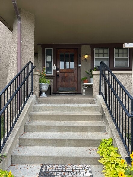 616 4th St SW, Cedar Rapids, IA for lease - Building Photo - Image 3 of 18