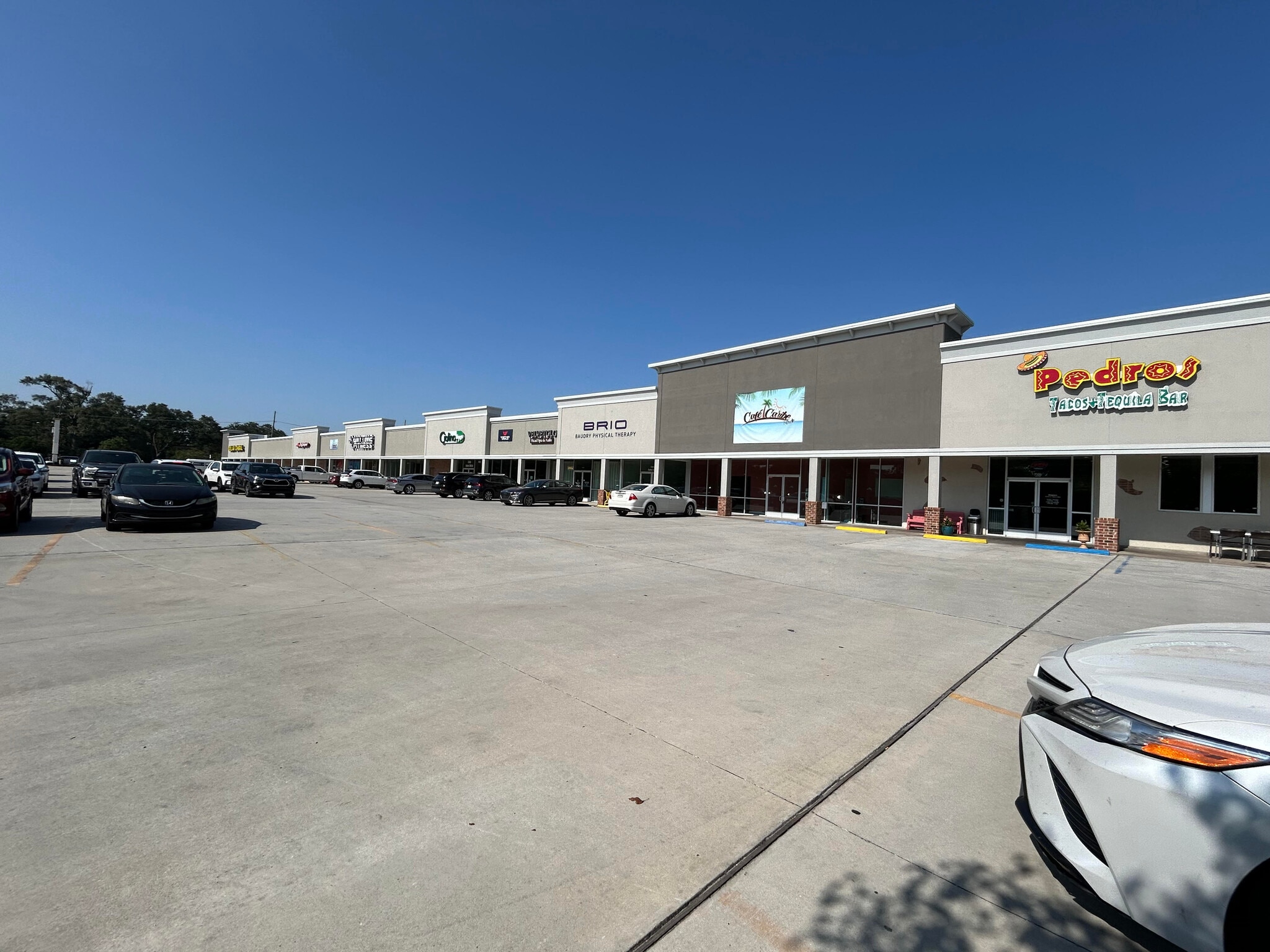 7335-7373 Jefferson Hwy, Harahan, LA for lease Interior Photo- Image 1 of 8