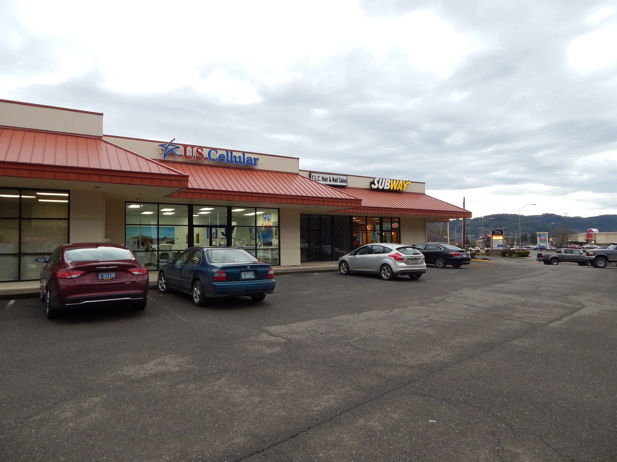 2345-2395 NW Stewart Pky, Roseburg, OR for sale Building Photo- Image 1 of 1