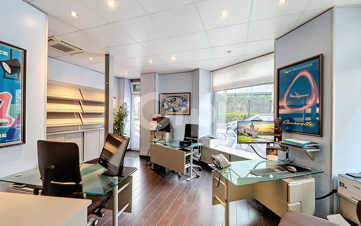 Paris, PAR 75015 -  -  - Interior Photo - Image 1 of 6
