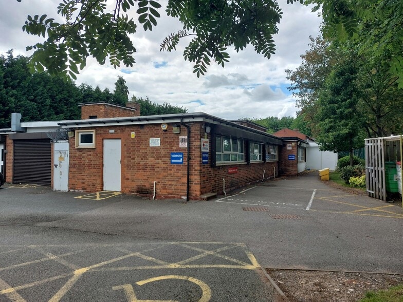 75 Warren Farm Rd, Birmingham for sale - Building Photo - Image 2 of 5