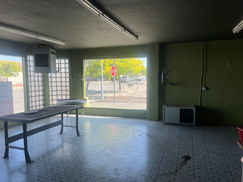 19 N Benton St, Kennewick, WA for sale - Building Photo - Image 3 of 11