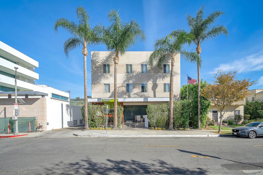 120 S Reeves Dr, Beverly Hills, CA 90212