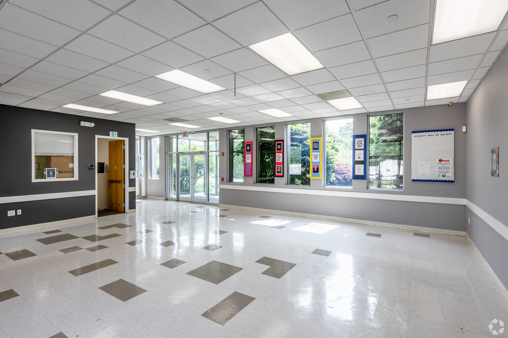 64 E Midland Ave, Paramus, NJ 07652 Paramus Parkway Bldg