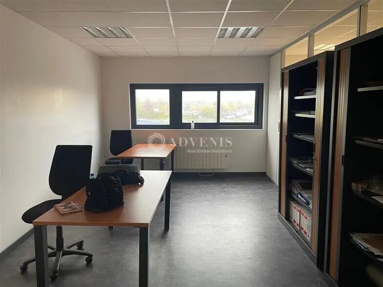 Office in Blois for lease - Interior Photo - Image 1 of 6