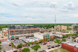 225 S Main St, Royal Oak, MI - aerial  map view