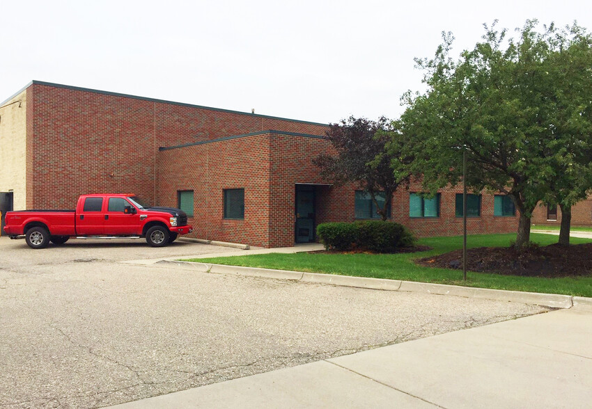 41158 Koppernick Rd, Canton, MI for lease - Building Photo - Image 1 of 8