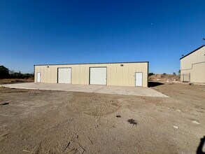 731 E River Ave, Porterville, CA for lease Interior Photo- Image 1 of 18