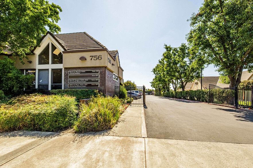 756 Porter Ave, Stockton, CA for sale - Building Photo - Image 2 of 40