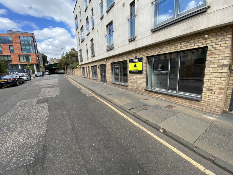 51 Calton Rd, Edinburgh for lease - Building Photo - Image 3 of 4