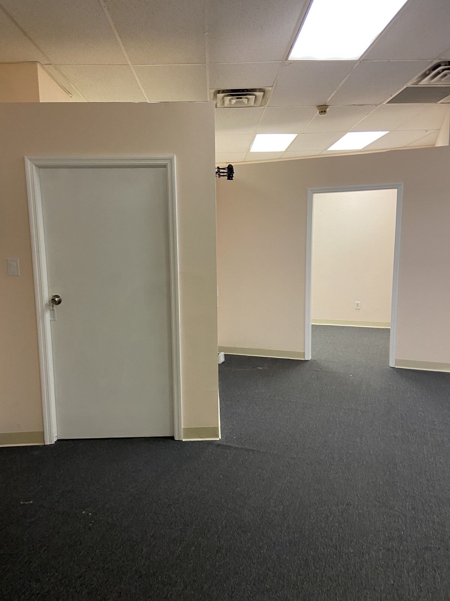 760 Main St, Center Moriches, NY for lease Interior Photo- Image 1 of 5