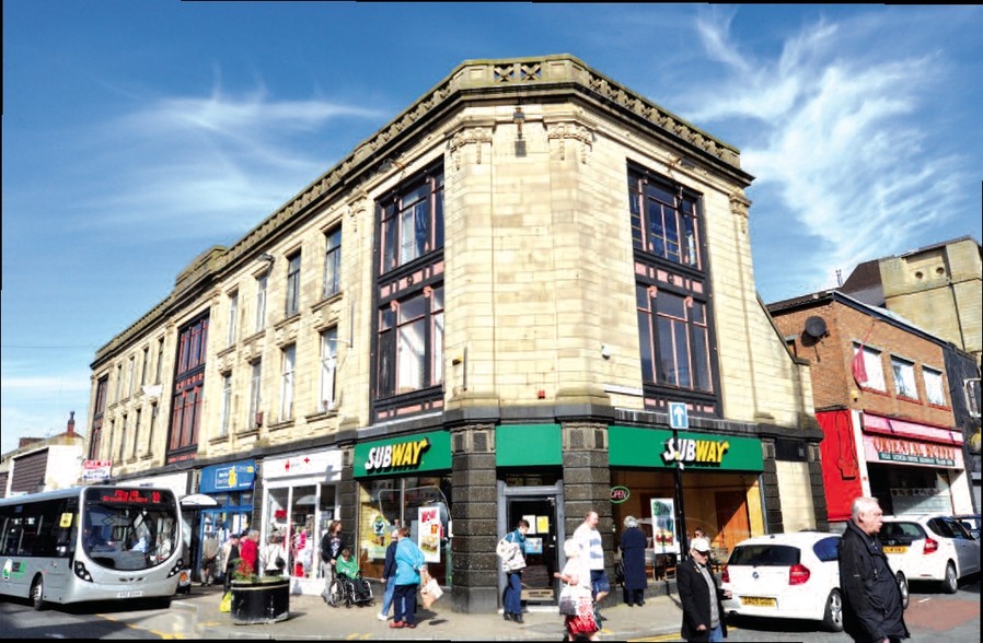 117 St James St, Burnley for sale - Primary Photo - Image 1 of 3