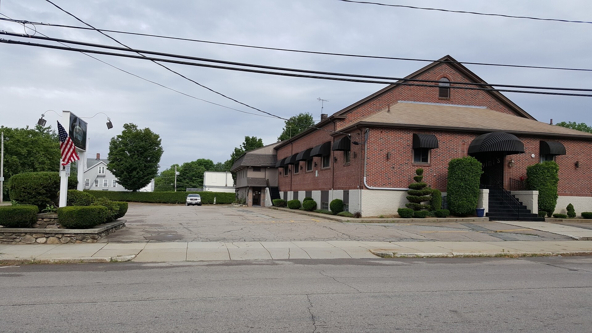 476 Rathbun St, Woonsocket, RI for sale Primary Photo- Image 1 of 1