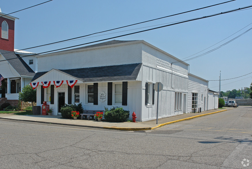 200 Main St, Point Pleasant, WV for sale - Primary Photo - Image 1 of 1