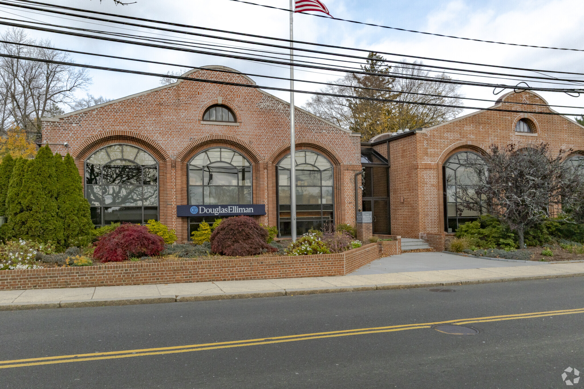 199 Elm St, New Canaan, CT for sale Primary Photo- Image 1 of 38