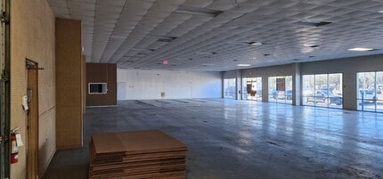 7006-7010 Ridge Rd, Port Richey, FL for lease Interior Photo- Image 2 of 11