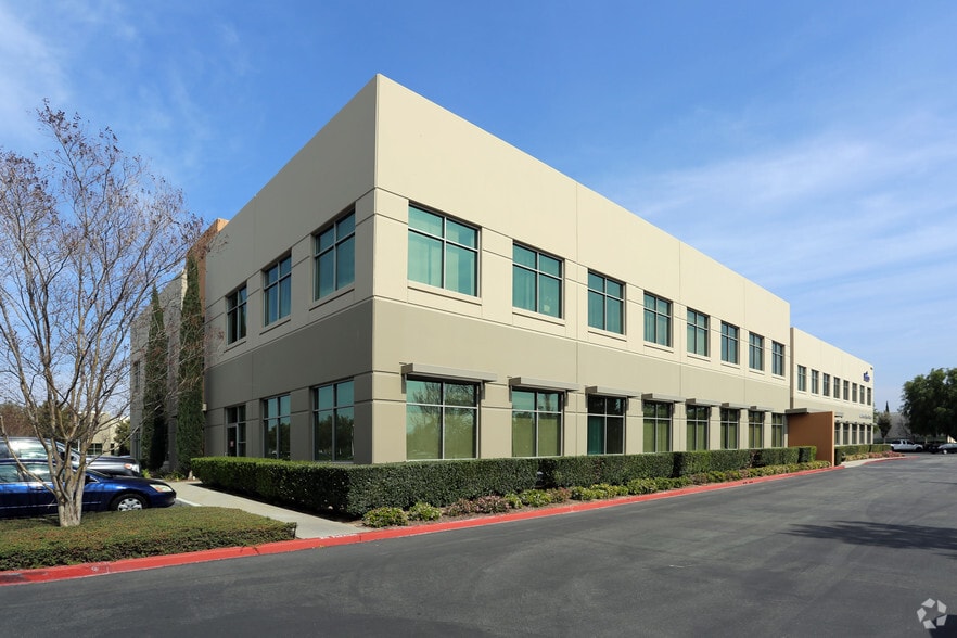 11801 Pierce St, Riverside, CA for lease - Building Photo - Image 3 of 7
