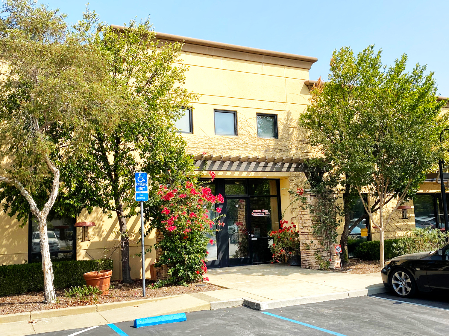 4322 Redwood Hwy, San Rafael, CA for lease Building Photo- Image 1 of 4